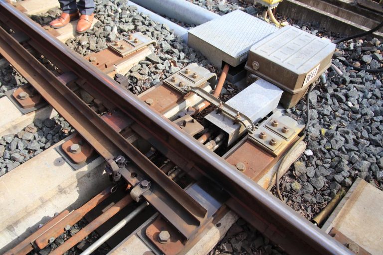 Auch die Weichenantriebe werden erneuert.