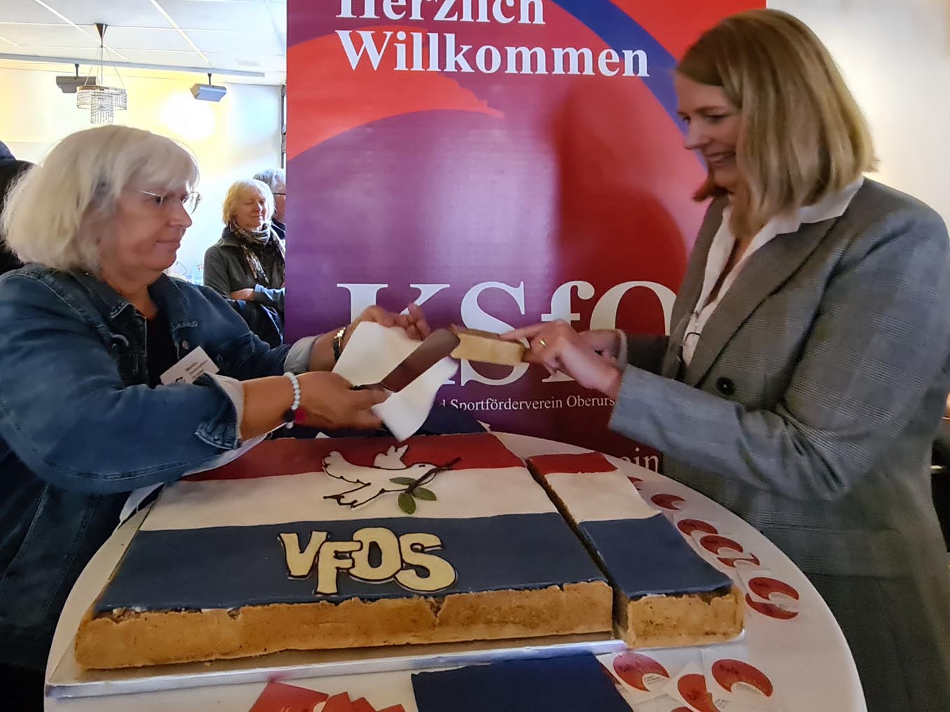 Read more about the article Oberursel: Großer Andrang beim VFOS-Fest „Begegnungen der Vielfalt“ zum Welttag der Partnerstädte