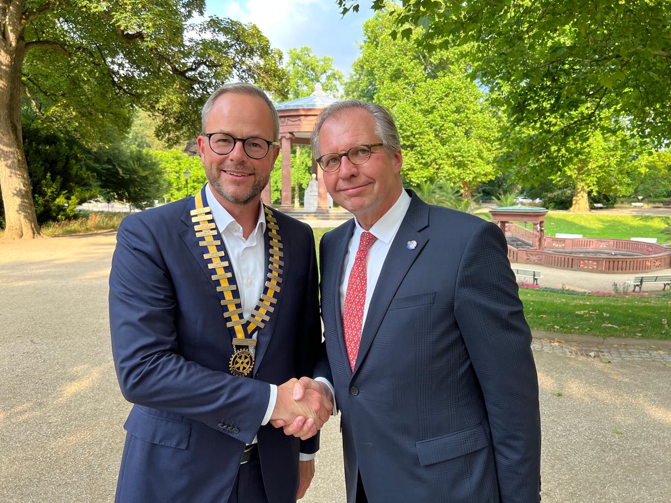 Read more about the article Bad Homburg: Jens Huchting ist neuer Präsident der Kurpark-Rotarier 