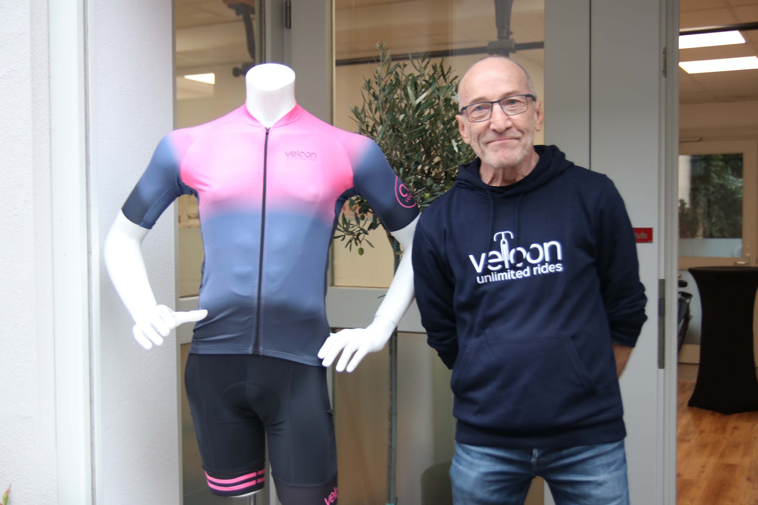 Read more about the article Oberursel: Eine Lounge für Radfahrer – Veloon Concept-Store eröffnet
