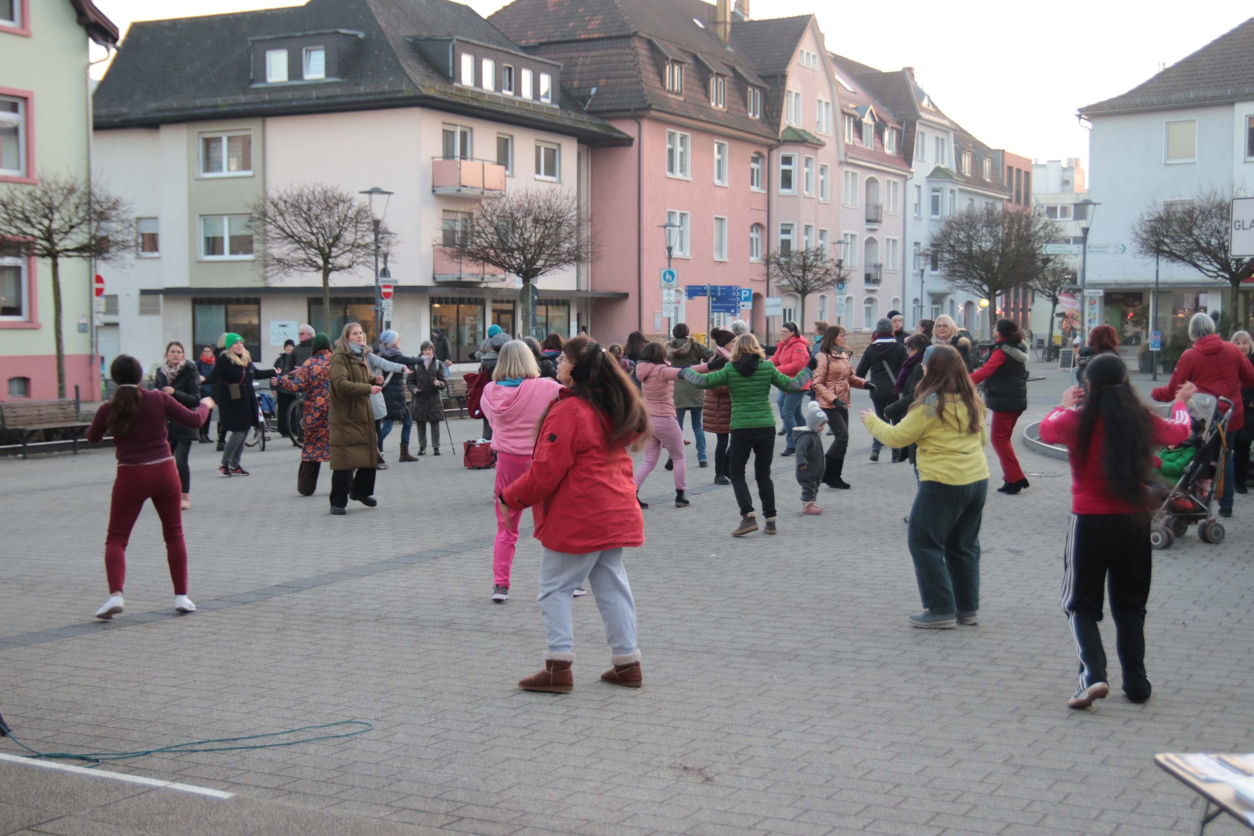 Read more about the article Oberursel: One Billion Rising auf dem Epinay-Platz
