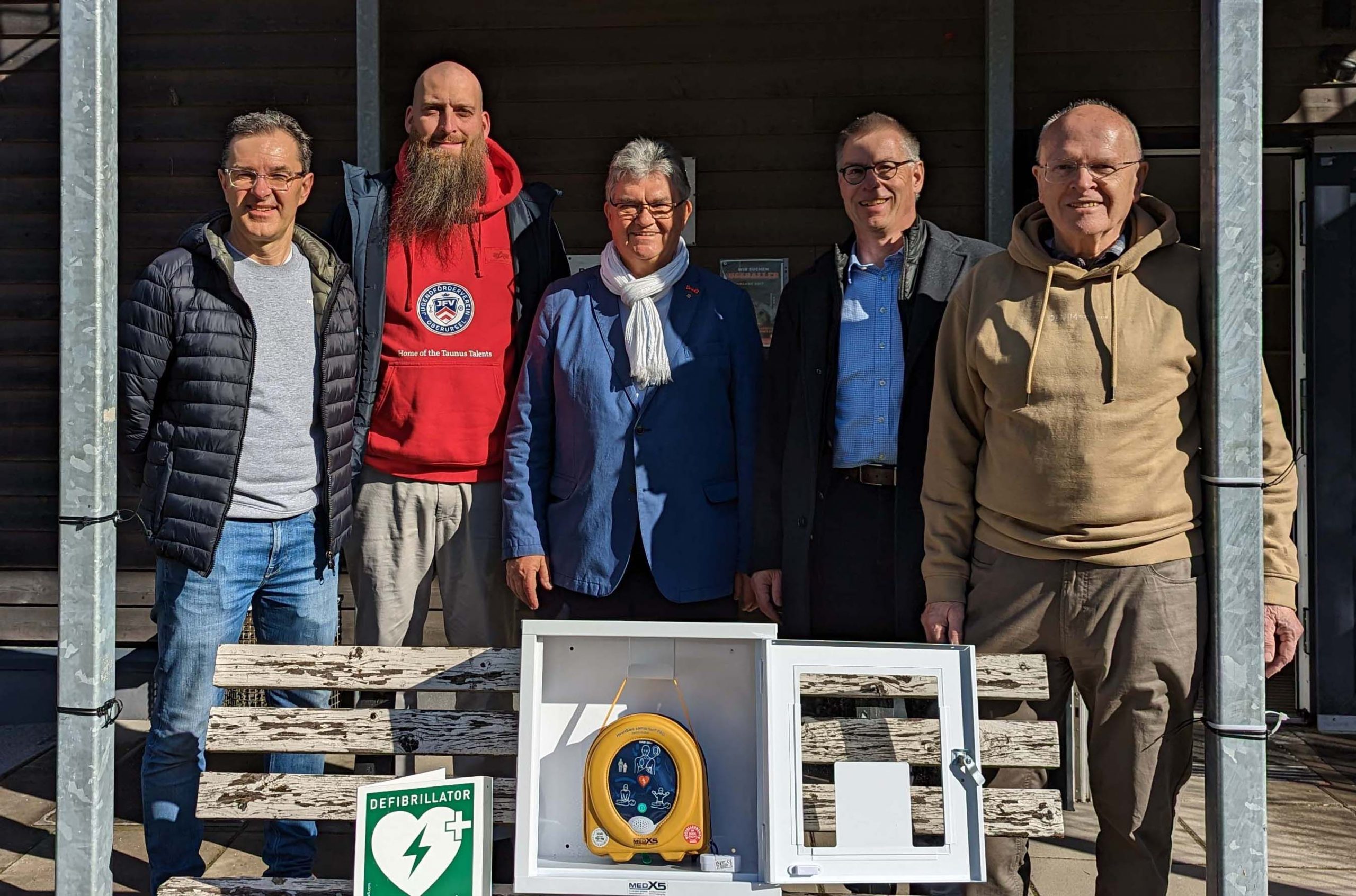 Read more about the article Oberursel: Rotary Club gemeinsam mit dem FC 09 Oberstedten – „Im Kampf gegen den plötzlichen Herztod“