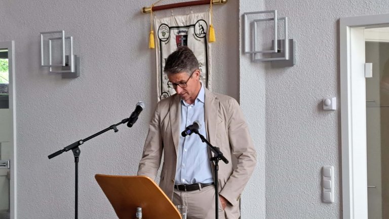 Stefan Quandt lobt das bürgerschaftliche Engagement der IKF.