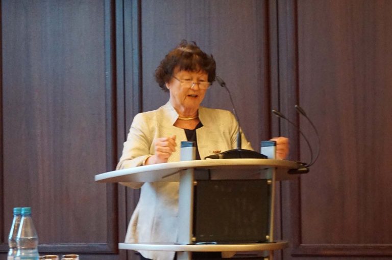 Professor Barbara Dölemeyer.