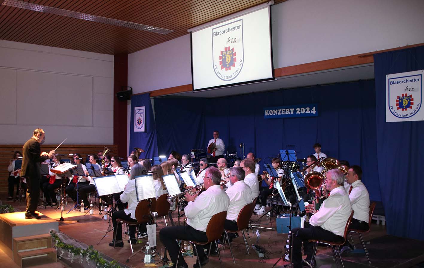 Read more about the article Oberursel: Blasorchester Stierstadt – Musikalische Reise um die Welt