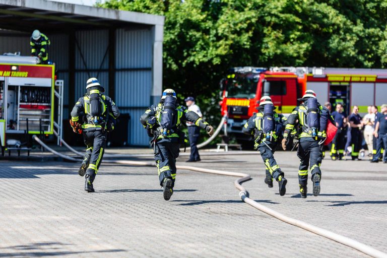 Die Leistungsgruppe der Feuerwehr Bad Soden am Taunus beim Kreisentscheid der Hessischen Feuerwehrleistungsübung. - Foto: S. T. Baum/KFV MTK