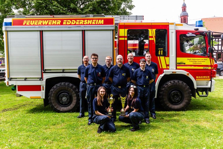 Die Leistungsgruppe der Freiwilligen Feuerwehr Hattersheim-Edddersheim verteidigte den 1. Platz beim Kreisentscheid der Hessischen Feuerwehrleistungübung. - Foto: S. T. Baum/KFV MTK