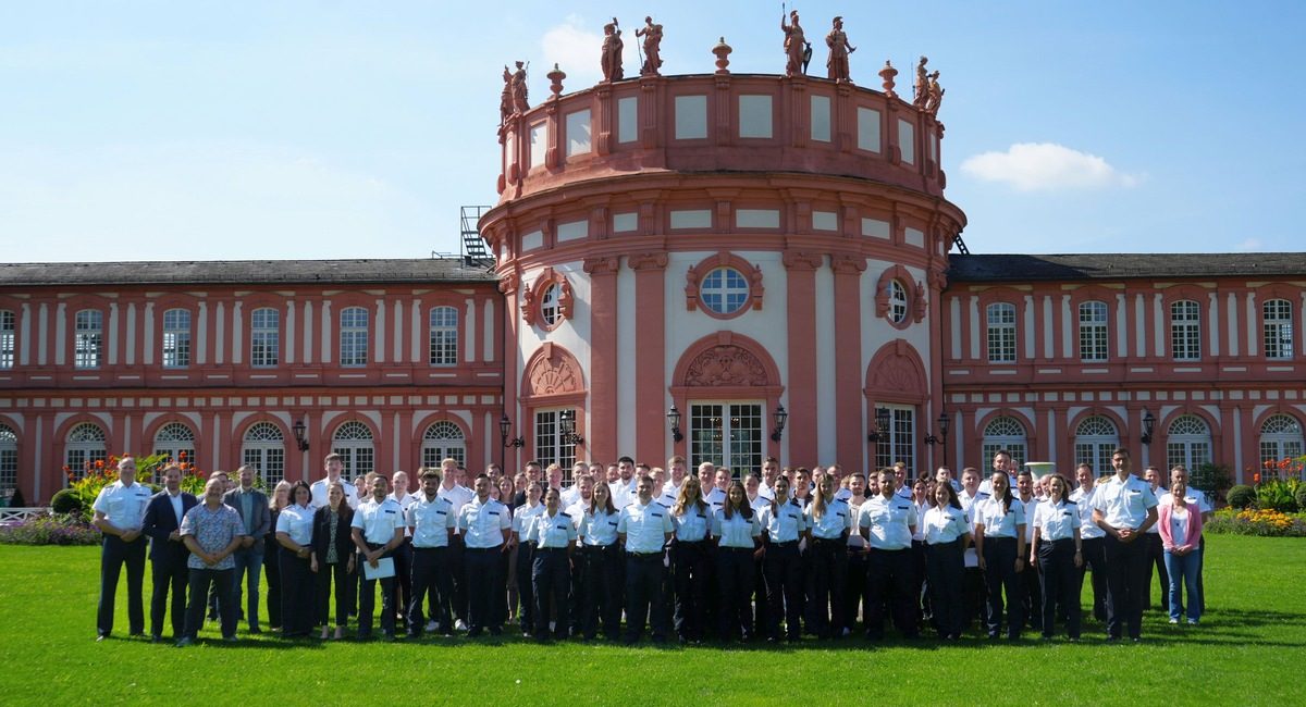 Mehr über den Artikel erfahren Regional: Begrüßung von mehr als 90 neuen Mitarbeiter:innen für das Polizeipräsidium Westhessen