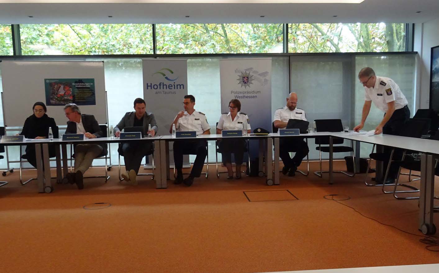 Mehr über den Artikel erfahren Hofheim: Wegen Veranstaltung der AfD – Kundgebungen, Mahnwachen und Demonstrationen