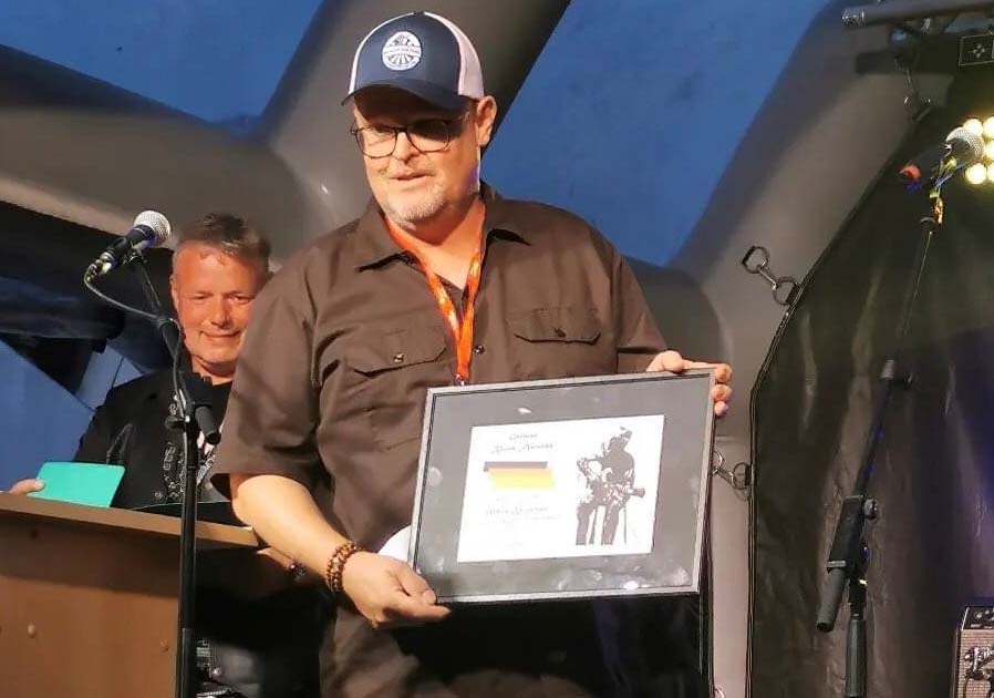 Mehr über den Artikel erfahren Friedrichsdorf/Eutin: Mike’s BluesTime im Garniers Keller gewinnt beim German Blues Award in der Rubrik Bester Club