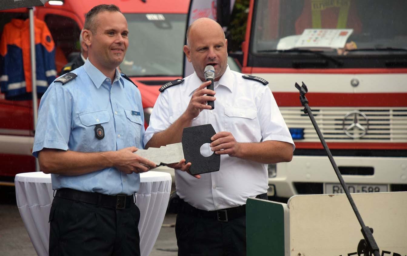 Mehr über den Artikel erfahren Eltville: Großes Feuerwehrwochenende – Ehrungen für ein halbes Jahrtausend freiwilligen Feuerwehrdienst