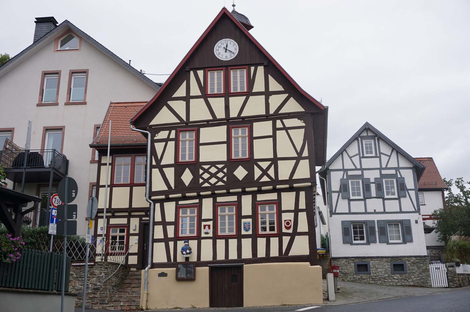 Mehr über den Artikel erfahren Königstein: Nach rundum gelungener Sanierung – Altes Rathaus in Falkenstein öffnet die Pforten