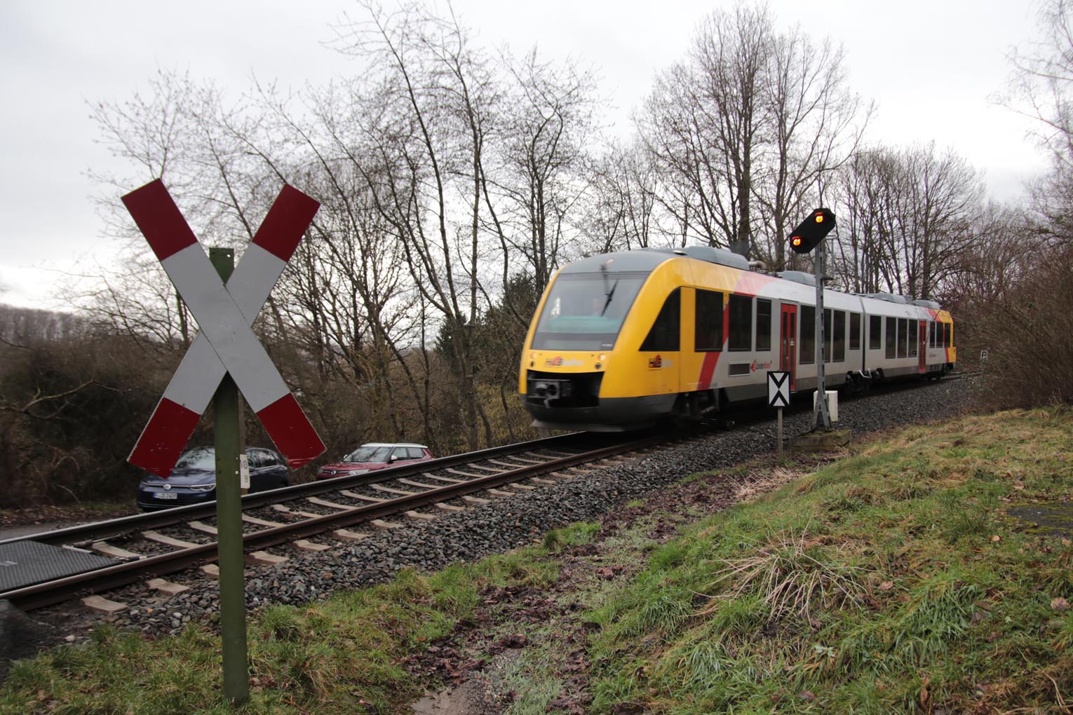 Mehr über den Artikel erfahren HTK: 16 Ersatzzüge für zuverlässigen Betrieb im Taunusnetz