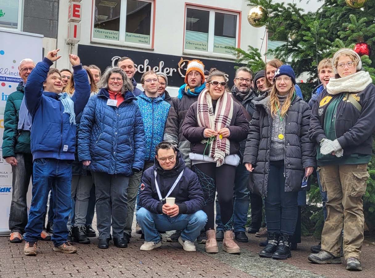 Mehr über den Artikel erfahren Oberursel: Stadt setzt Zeichen für Vielfalt und Inklusion am Internationalen Tag der Menschen mit Behinderung