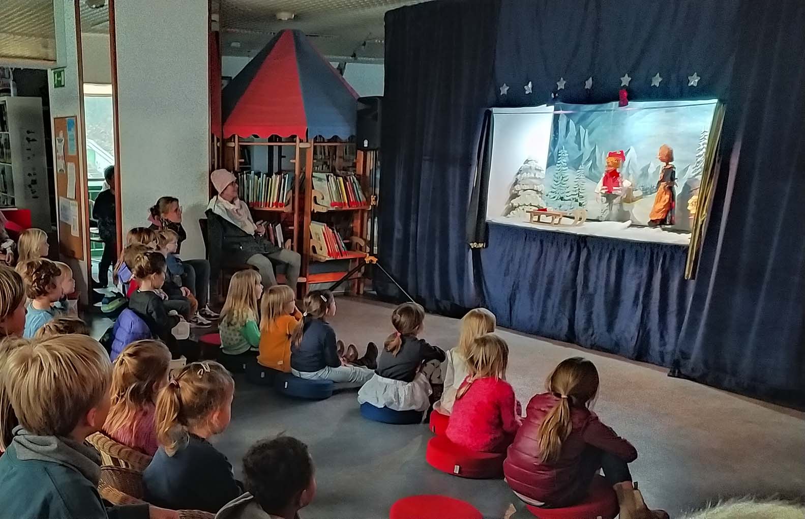 Mehr über den Artikel erfahren Königstein: Bibliothek in der Weihnachtszeit