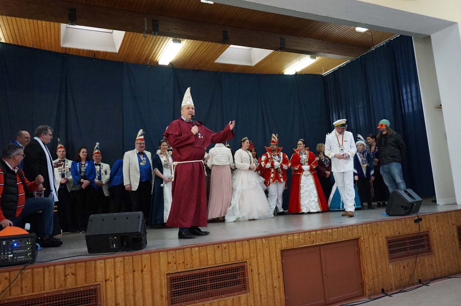 Mehr über den Artikel erfahren HTK/Oberursel: Eine Kreuzfahrt durch den herrlichen Taunus – Beste Stimmung beim Närrischen Gipfeltreffen