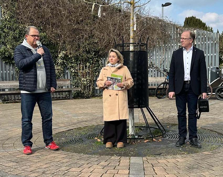 Mehr über den Artikel erfahren Eltville: 49. Mahnwache – Nach turbulenten Wochen wieder ein Zeichen für die Solidarität mit der Ukraine