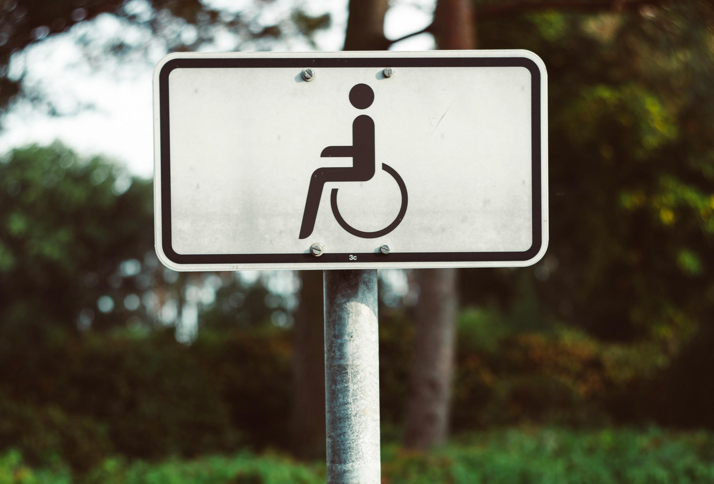 Mehr über den Artikel erfahren Bad Homburg: Stadt setzt sich für mehr Barrierefreiheit ein