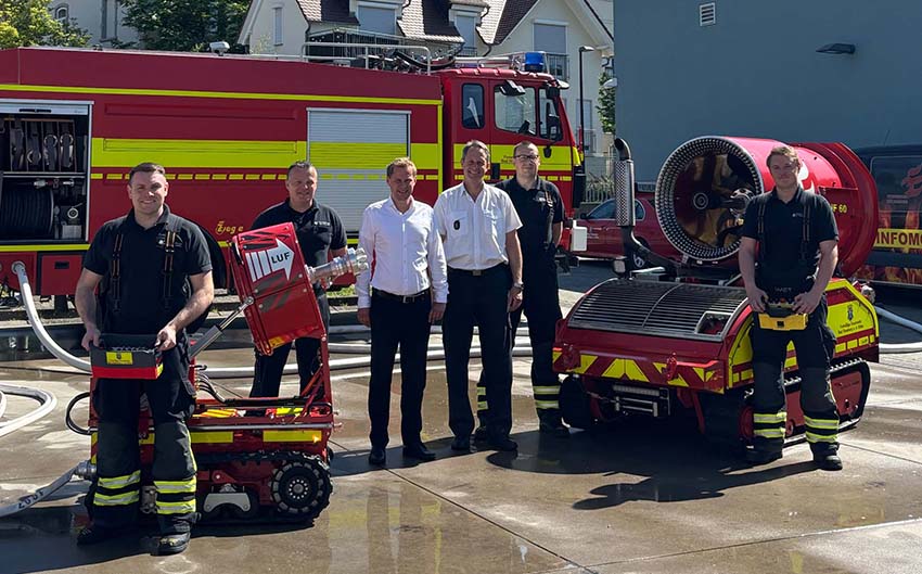 Mehr über den Artikel erfahren Bad Homburg: Neue Spezialtechnik bei der Feuerwehr – Ferngesteuerter Löschroboter LUF nano unterstützt bei der Brandbekämpfung