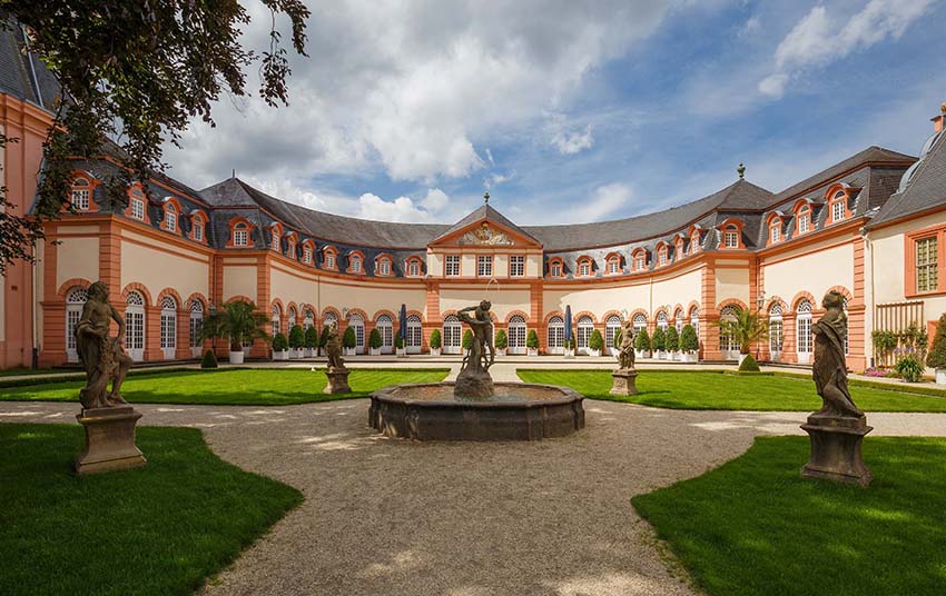 Mehr über den Artikel erfahren Weilburg: Instandsetzungs- und Restaurierungsmaßnahmen der Staatlichen Schlösser und Gärten Hessen am Schloss Weilburg sichern historische Substanz