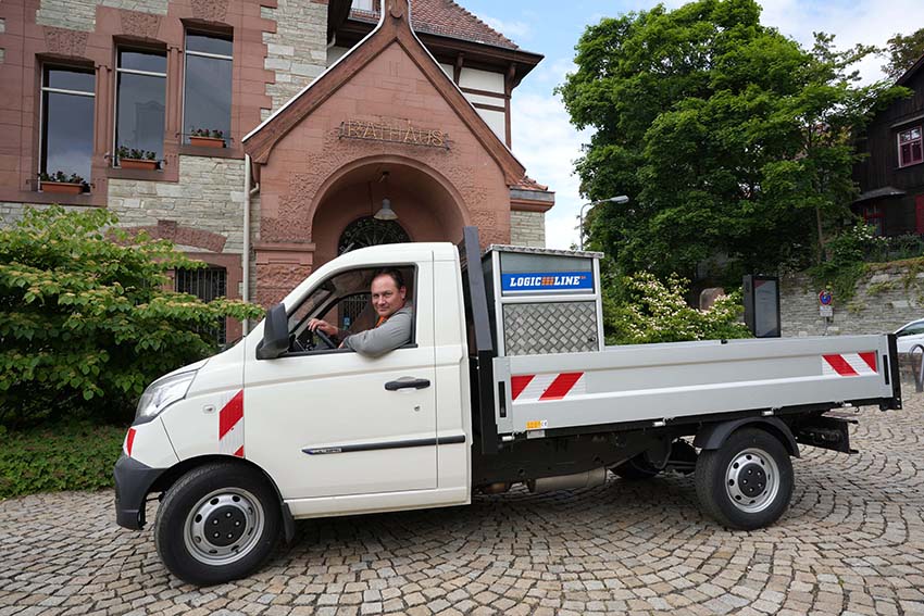 Mehr über den Artikel erfahren Kronberg: Kaum gemeldet, schon erledigt – Neuer Dienst soll kleinere Mängel im Stadtbild schneller beheben