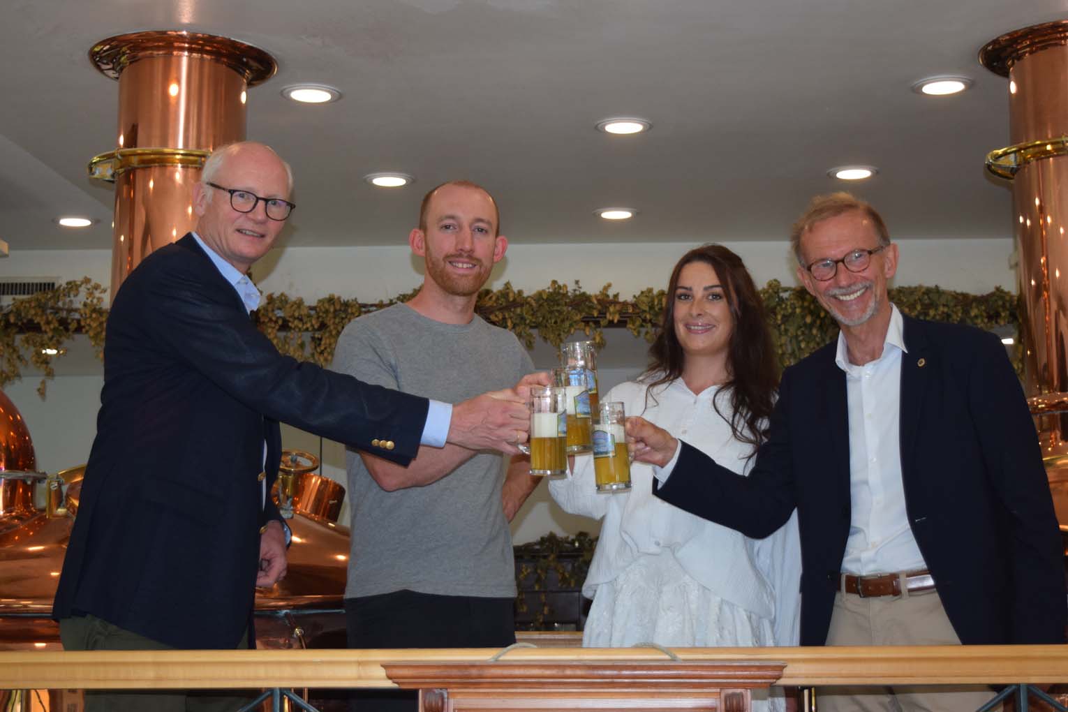 Mehr über den Artikel erfahren Bad Homburg: Seit 2014 wird das Laternenfestbier eingebraut​ – Lions Club unterstützt mit dem Erlös Hilfsbedürftige