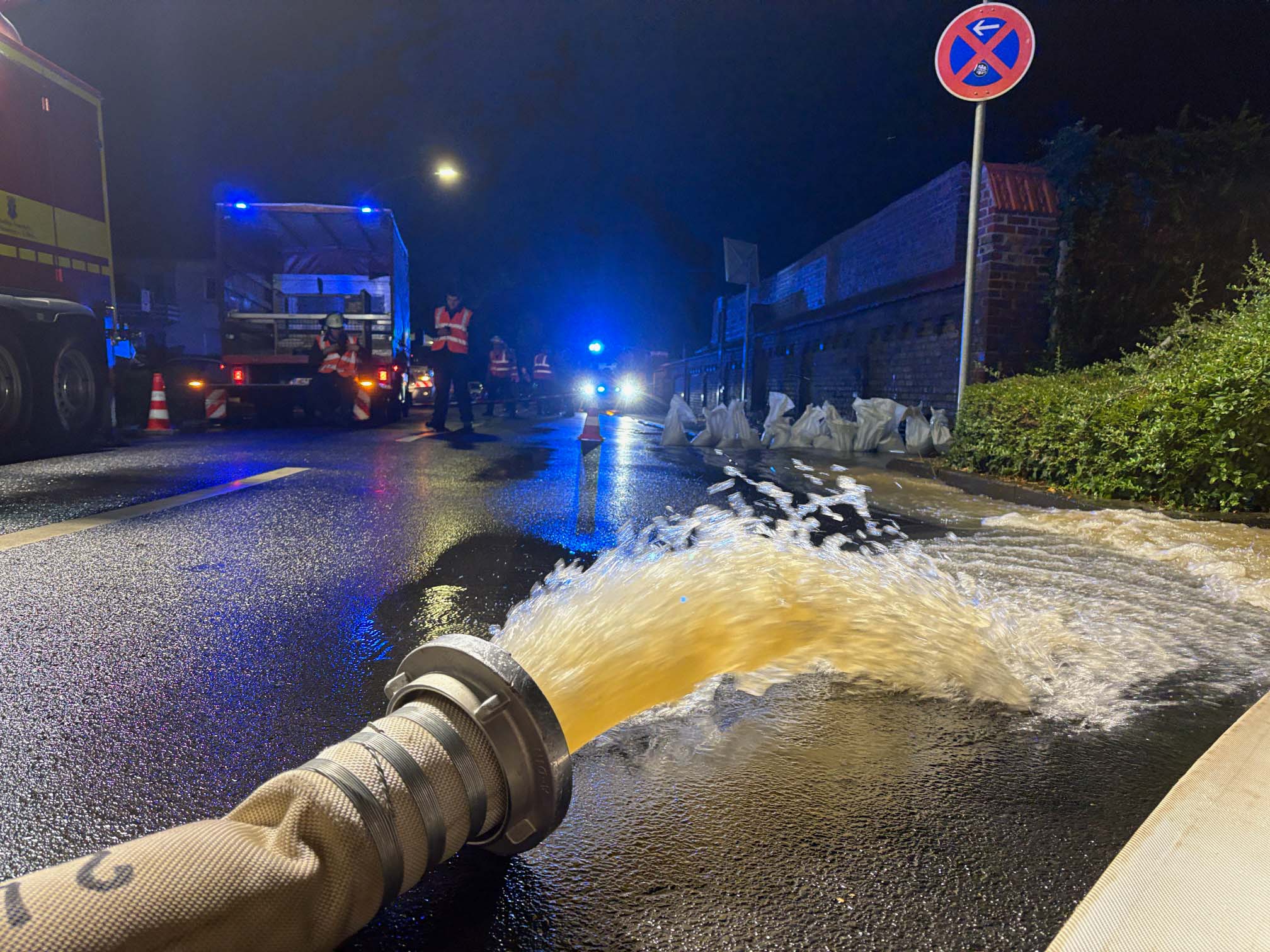 Mehr über den Artikel erfahren Bad Homburg: Wasserrohrbruch im Gluckensteinweg – Vollsperrung und Busumleitungen