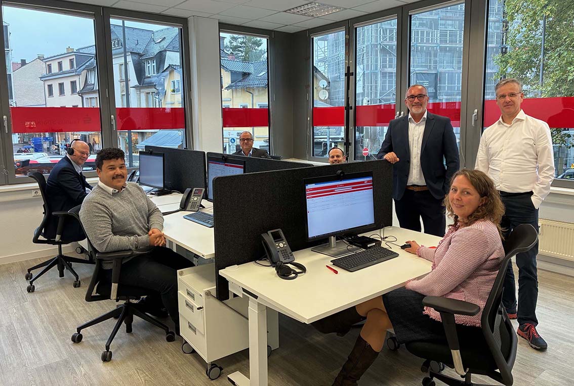 Mehr über den Artikel erfahren Oberursel: Das Team der Taunus Sparkasse ist jetzt auch in der Adenauerallee für seine Kund:innen da