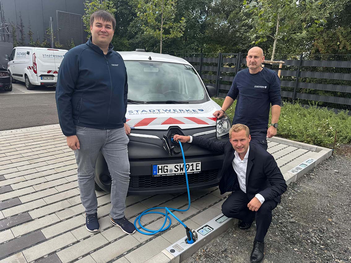 Mehr über den Artikel erfahren Bad Homburg: Innovative Ladebordsteine – Stadtwerke starten Pilotprojekt