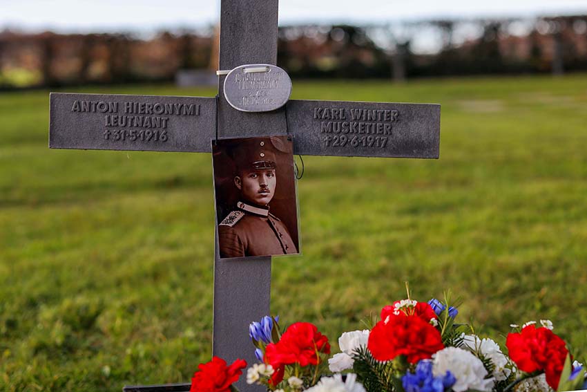 Mehr über den Artikel erfahren HTK/Verdun: Kraft der Begegnung – Ewige Flamme der Erinnerung aus Verdun im Hochtaunuskreis