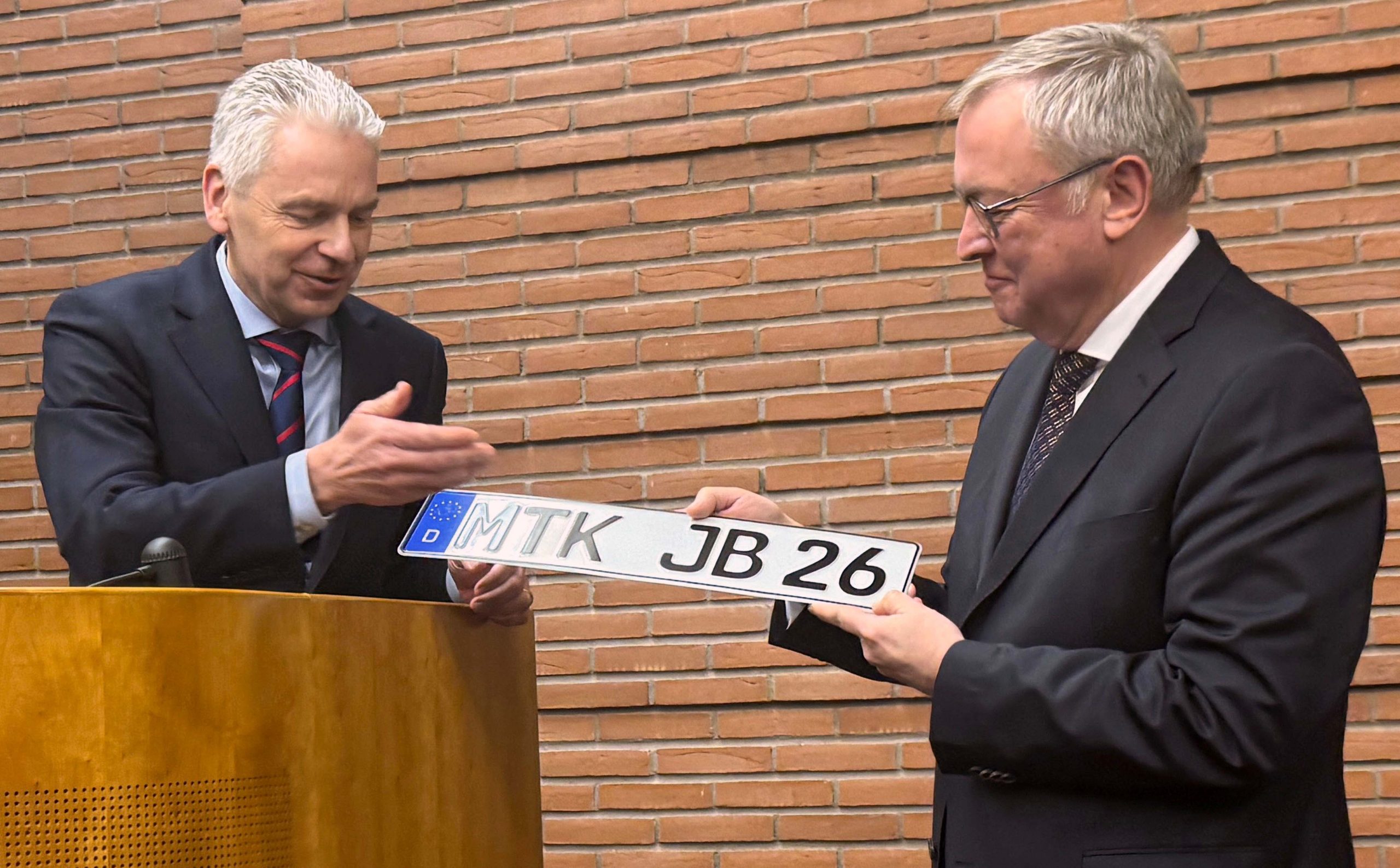 Mehr über den Artikel erfahren MTK: „Genau, verlässlich, vertrauensvoll“ – Kreisbeigeordneter Baron in Feierstunde persönlich und fachlich gewürdigt