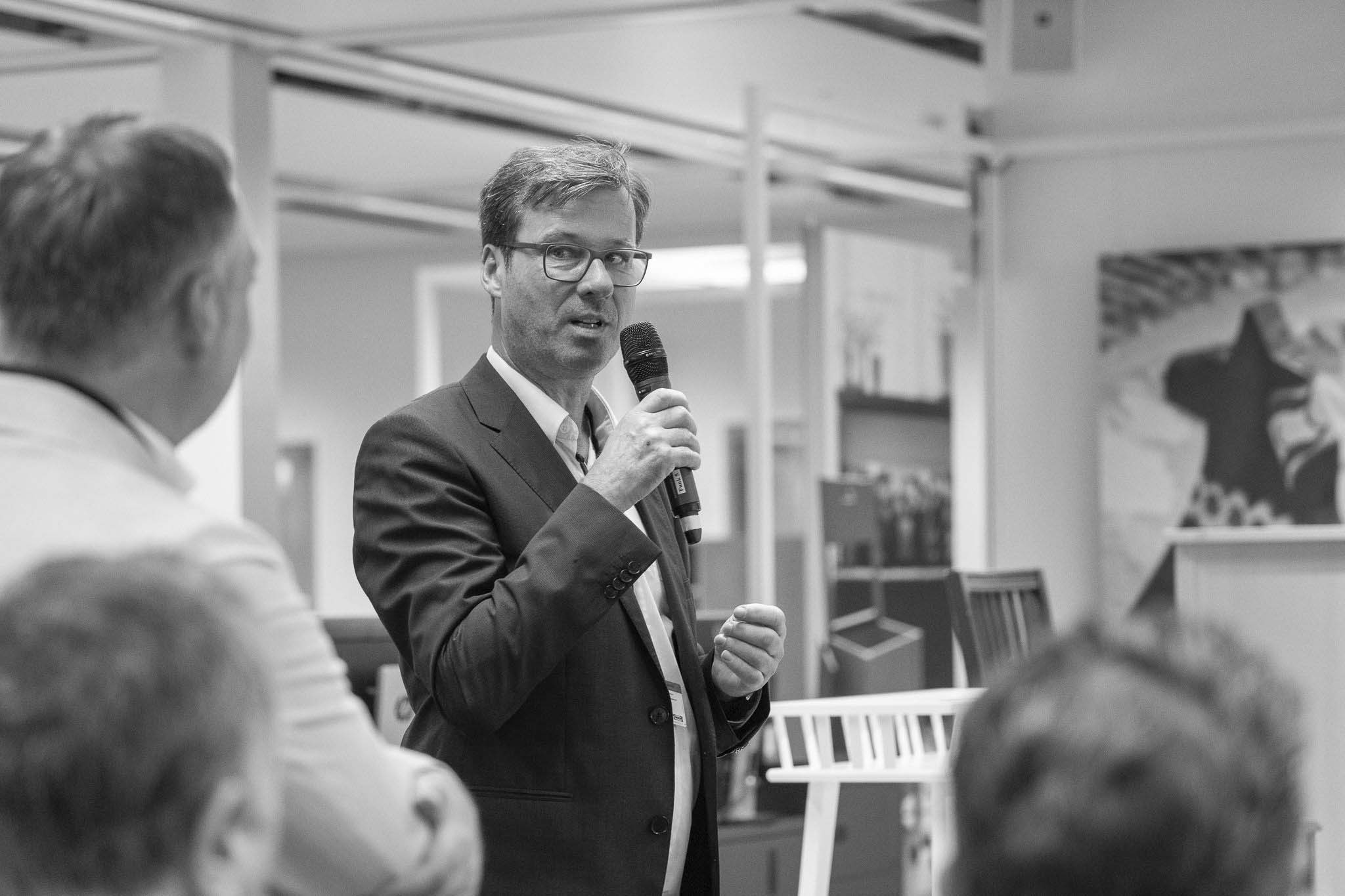 Mehr über den Artikel erfahren Hofheim: Wirtschaftsförderer Thorsten Kolar verstorben