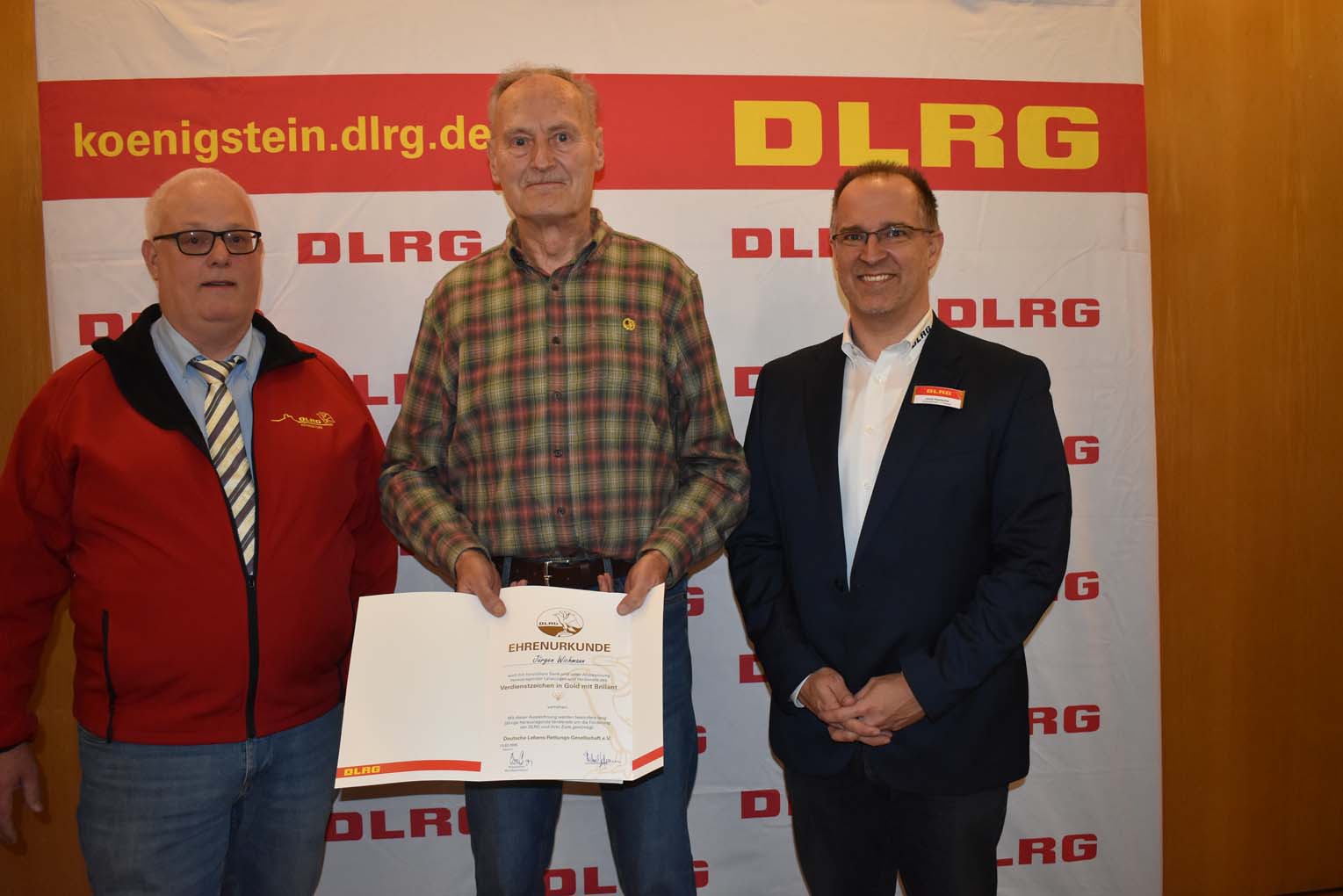 Mehr über den Artikel erfahren Königstein: Rundum zufriedener Rückblick des DLRG-Ortsverbands auf 2025