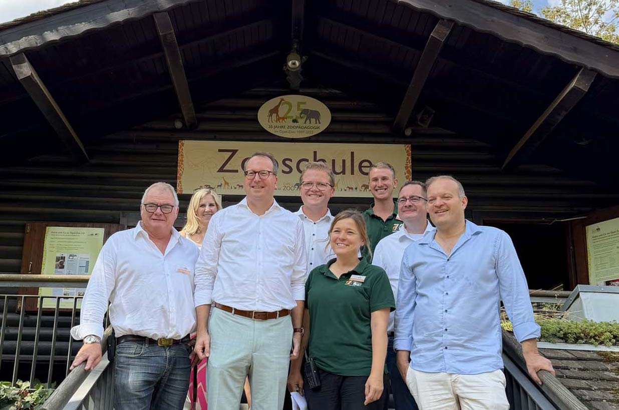 Mehr über den Artikel erfahren Kronberg: Sommerbesuch im Opel-Zoo – Landtagsabgeordnete informieren sich über Bildungsarbeit der Zoopädagogik